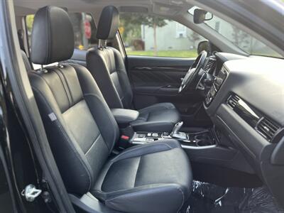 2018 Mitsubishi Outlander PHEV GT   - Photo 48 - Studio City, CA 91604