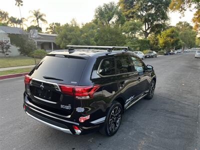 2018 Mitsubishi Outlander PHEV GT   - Photo 18 - Studio City, CA 91604
