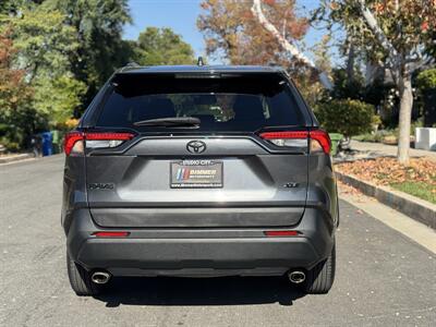 2021 Toyota RAV4 XLE - Photo 42 - Studio City, CA 91604