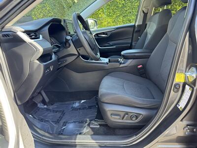 2021 Toyota RAV4 XLE - Photo 38 - Studio City, CA 91604
