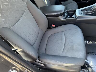 2021 Toyota RAV4 XLE - Photo 10 - Studio City, CA 91604