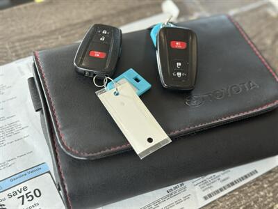 2021 Toyota RAV4 XLE - Photo 70 - Studio City, CA 91604