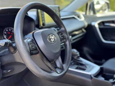 2021 Toyota RAV4 XLE - Photo 33 - Studio City, CA 91604