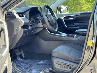 2021 Toyota RAV4 XLE - Photo 36 - Studio City, CA 91604