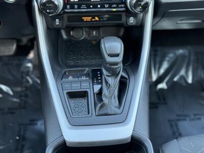2021 Toyota RAV4 XLE - Photo 21 - Studio City, CA 91604