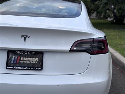 2022 Tesla Model 3 - Photo 11 - Studio City, CA 91604