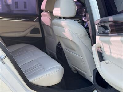 2018 BMW 530e iPerformance   - Photo 57 - Studio City, CA 91604