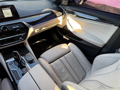 2018 BMW 530e iPerformance   - Photo 49 - Studio City, CA 91604