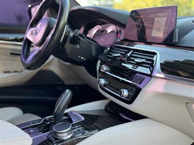 2018 BMW 530e iPerformance   - Photo 71 - Studio City, CA 91604