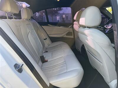 2018 BMW 530e iPerformance   - Photo 62 - Studio City, CA 91604