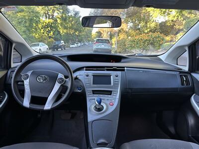 2014 Toyota Prius Plug-in Hybrid   - Photo 11 - Studio City, CA 91604