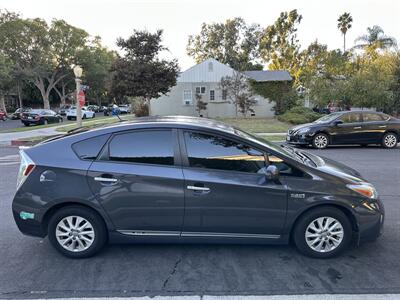 2014 Toyota Prius Plug-in Hybrid   - Photo 6 - Studio City, CA 91604