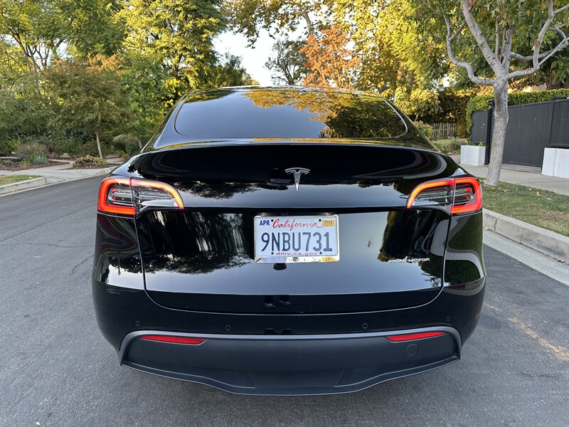 2022 Tesla Model Y Long Range photo 4