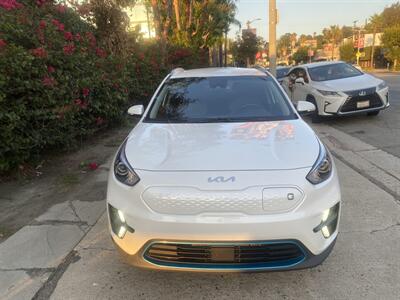 2022 Kia Niro EV EX   - Photo 4 - Studio City, CA 91604