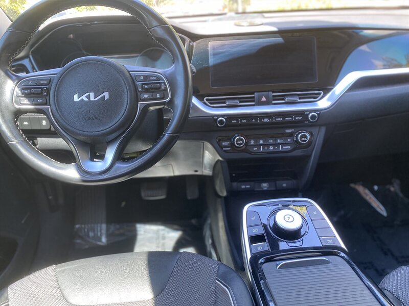 2022 Kia Niro EV EX photo 19