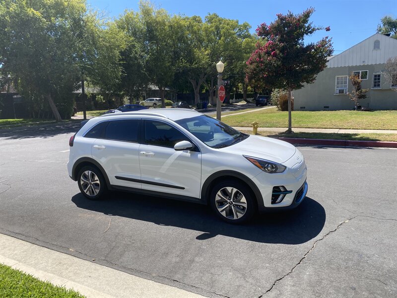 2022 Kia Niro EV EX photo 7