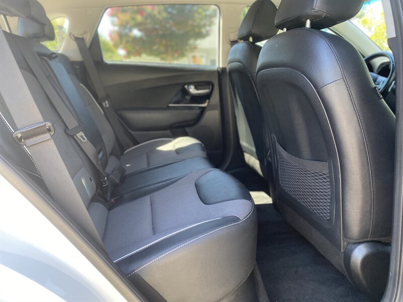 2022 Kia Niro EV EX photo 37