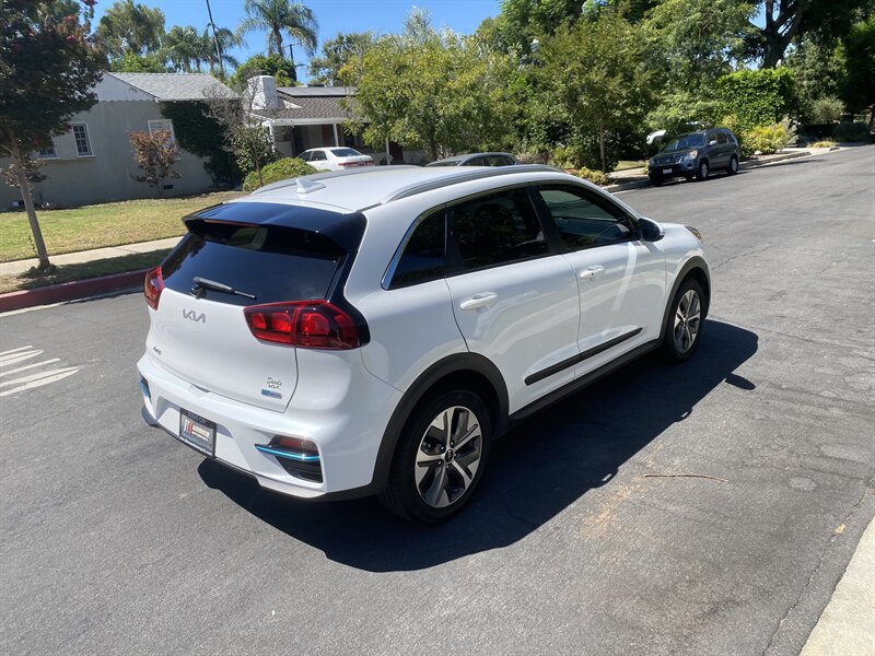 2022 Kia Niro EV EX photo 5