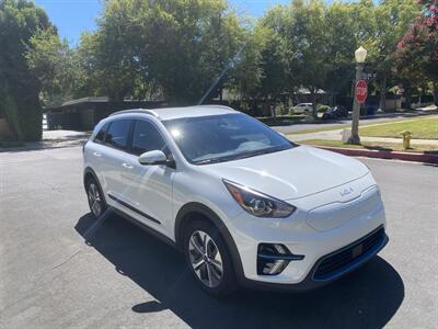 2022 Kia Niro EV EX   - Photo 4 - Studio City, CA 91604