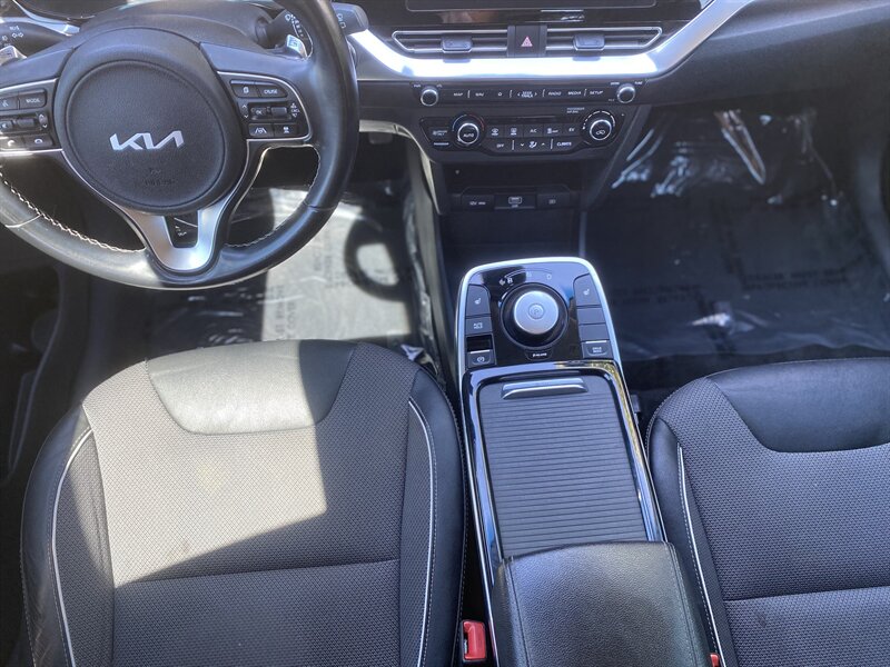 2022 Kia Niro EV EX photo 22