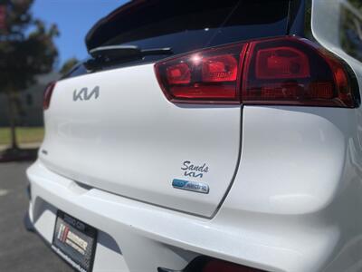 2022 Kia Niro EV EX   - Photo 19 - Studio City, CA 91604