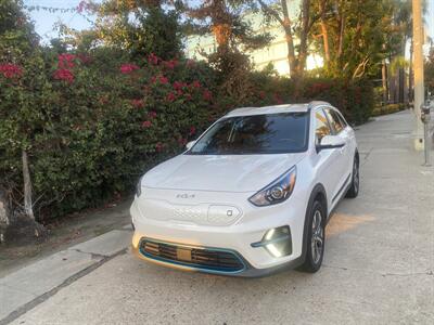 2022 Kia Niro EV EX   - Photo 3 - Studio City, CA 91604