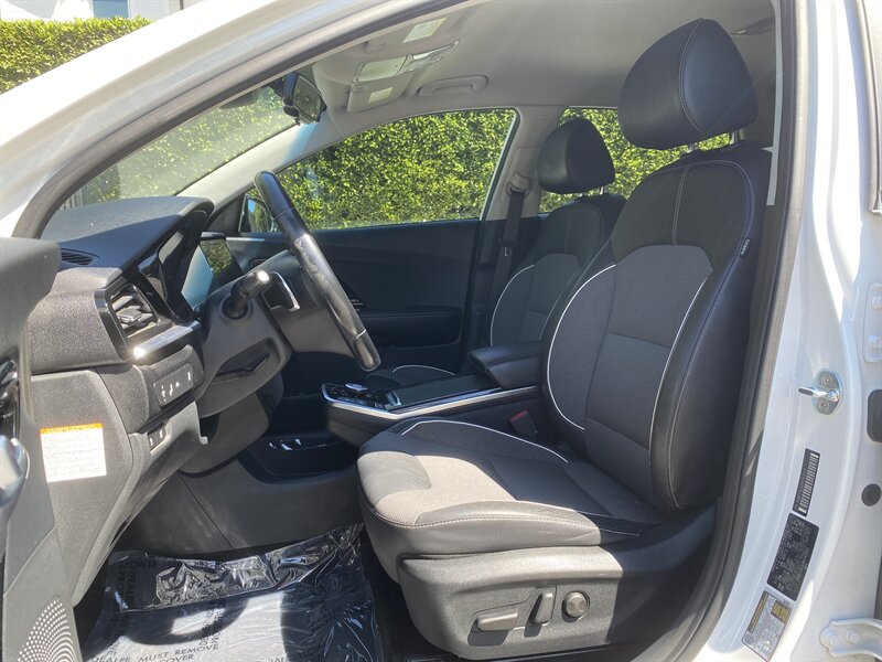 2022 Kia Niro EV EX photo 36
