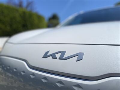 2022 Kia Niro EV EX   - Photo 51 - Studio City, CA 91604