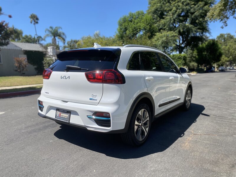 2022 Kia Niro EV EX photo 15