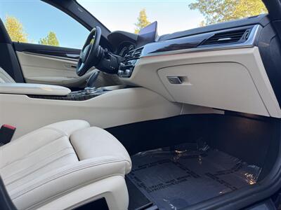 2019 BMW 530i   - Photo 60 - Studio City, CA 91604