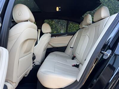 2019 BMW 530i   - Photo 39 - Studio City, CA 91604