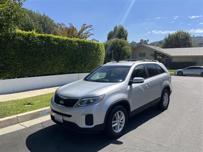 2014 Kia Sorento LX   - Photo 2 - Studio City, CA 91604