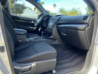 2014 Kia Sorento LX   - Photo 54 - Studio City, CA 91604