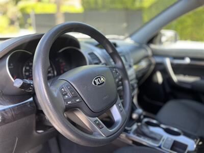 2014 Kia Sorento LX   - Photo 28 - Studio City, CA 91604