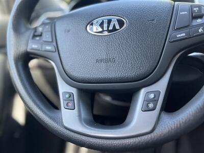 2014 Kia Sorento LX   - Photo 43 - Studio City, CA 91604
