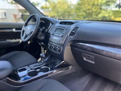 2014 Kia Sorento LX   - Photo 57 - Studio City, CA 91604