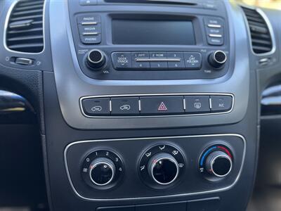 2014 Kia Sorento LX   - Photo 45 - Studio City, CA 91604