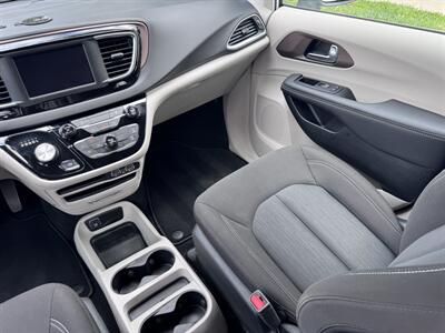2024 Chrysler Voyager LX - Photo 30 - Studio City, CA 91604
