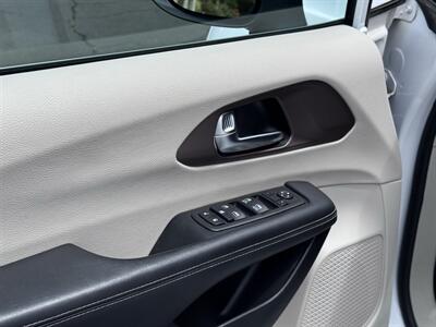 2024 Chrysler Voyager LX - Photo 14 - Studio City, CA 91604
