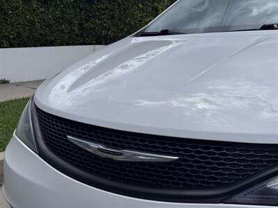 2024 Chrysler Voyager LX - Photo 6 - Studio City, CA 91604