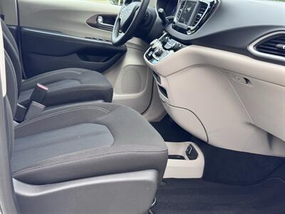2024 Chrysler Voyager LX - Photo 39 - Studio City, CA 91604