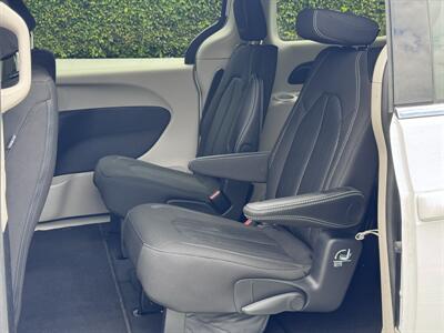 2024 Chrysler Voyager LX - Photo 24 - Studio City, CA 91604