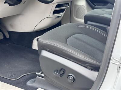2024 Chrysler Voyager LX - Photo 25 - Studio City, CA 91604