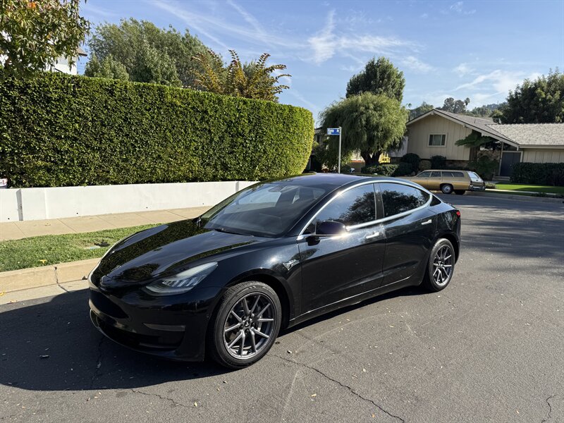 2018 Tesla Model 3 Mid Range photo 2