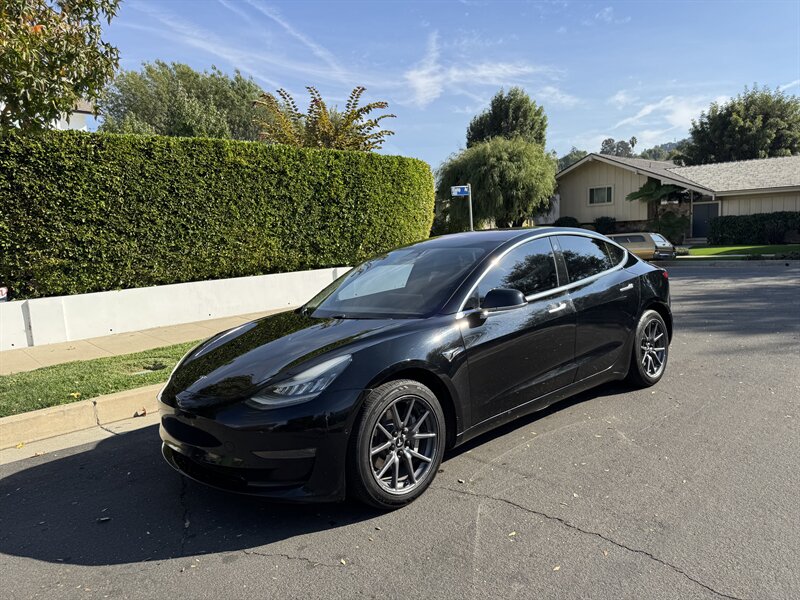 2018 Tesla Model 3 Mid Range photo 3