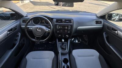 2017 Volkswagen Jetta 1.4T S   - Photo 10 - Studio City, CA 91604