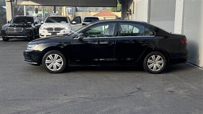 2017 Volkswagen Jetta 1.4T S   - Photo 8 - Studio City, CA 91604