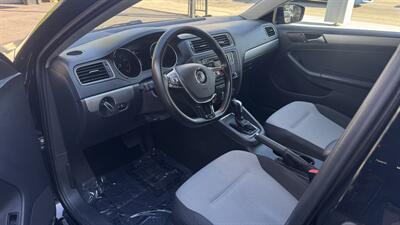 2017 Volkswagen Jetta 1.4T S   - Photo 13 - Studio City, CA 91604
