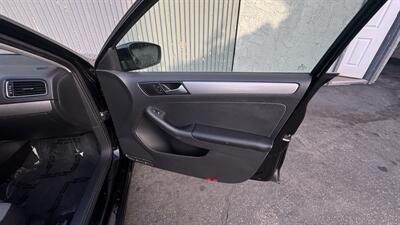 2017 Volkswagen Jetta 1.4T S   - Photo 16 - Studio City, CA 91604