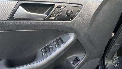 2017 Volkswagen Jetta 1.4T S   - Photo 21 - Studio City, CA 91604